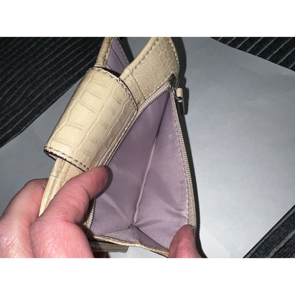 Coach Beige Croc Embossed Patent Leather Bifold Wallet Silver Push Lock Lavender - Picture 7 of 11